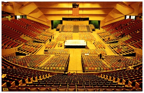 Postcard busy convention arena - postcard,