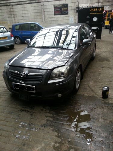 Toyota avensis diesel - 2.2,