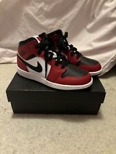 air jordan 1 mid chicago black