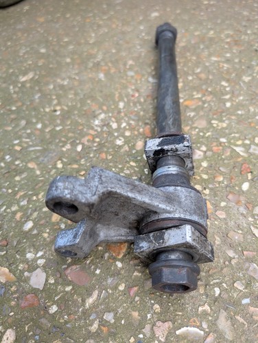 Kawasaki zxr 750 rear spindle - kawasaki,