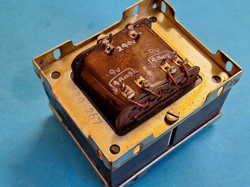 Mains transformer 9v - mains, ~