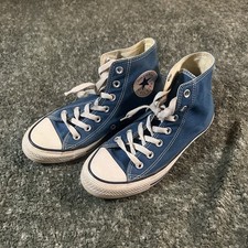 Converse Sneakers sz 9 Womens