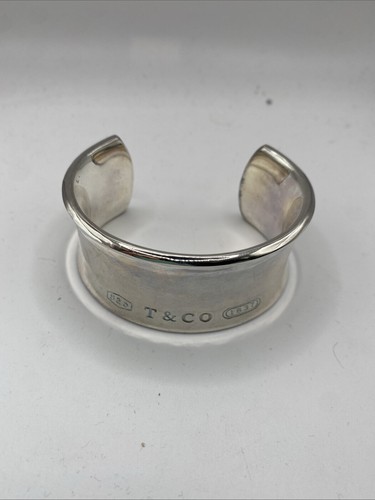 Tiffany wide cuff - co,