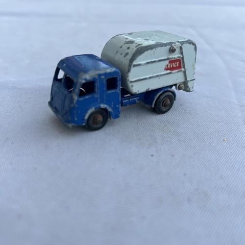 Lesney matchbox series dennis - lesney,