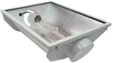 Air cooled HID reflector for
