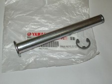 YAMAHA FS1E CENTRE STAND PIN &