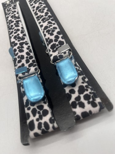 Pair braces leopard - of,