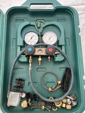 Refco 4 Manifold Refrigeration Gauges C/W Hoses, Adaptors & Carry Case.