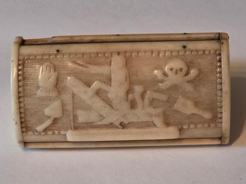 Freemasons snuff box 1875 - snuff, c.1875