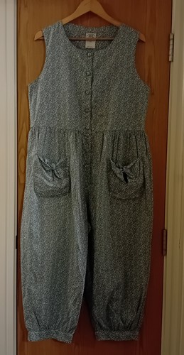 Laura ashley vintage floral - laura,
