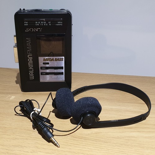 Vintage fully working sony - vintage,