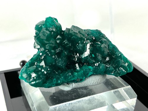 Dioptase crystal specimen - dioptase,