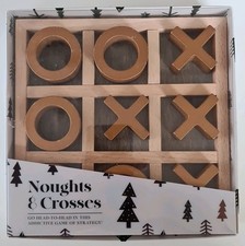 Wooden Noughts And Crosses / Tic Tac Toe Game Various Colours - New & Sealed UK