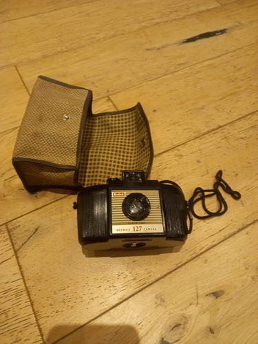 Vintage kodak brownie 127 - vintage,