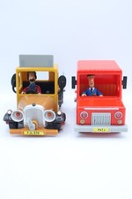 Postman Pat Royal Mail Van Parcel  & Ted Glen Builder Truck with Figures 2008 ER