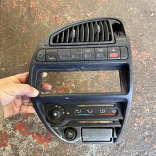 Citroen Saxo Dash Centre