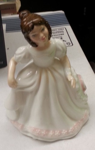 Royal doulton amanda hn3635 - amanda,