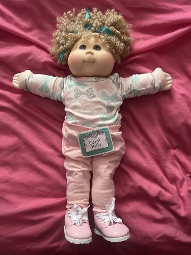Carol holly babyland exclusive - carol,