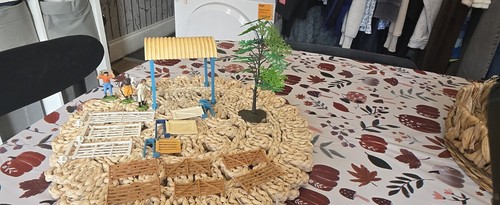 Britains farm play - britains, base