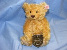 Steiff bear exhibition - bear,