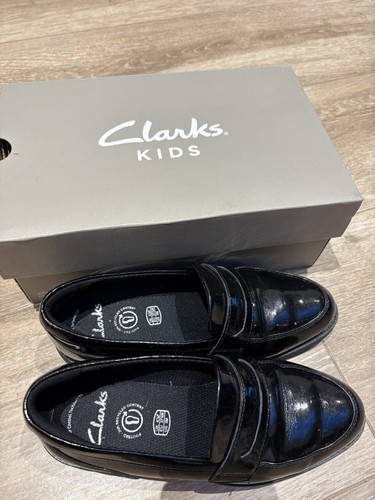 Girls black school shoes size - black,