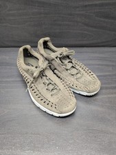 2017 Nike Mayfly Woven Medium