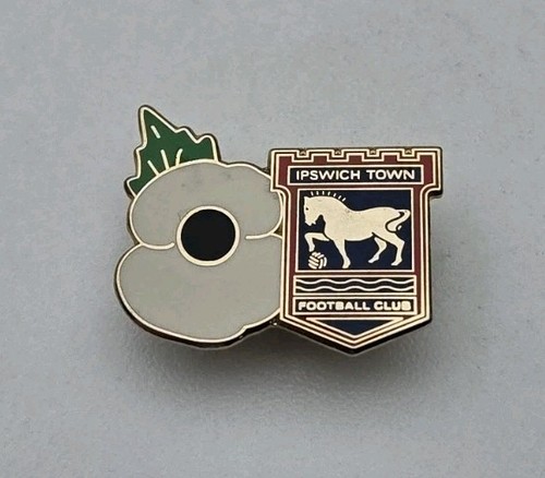 Ipswich town vintage pin badge - vintage,