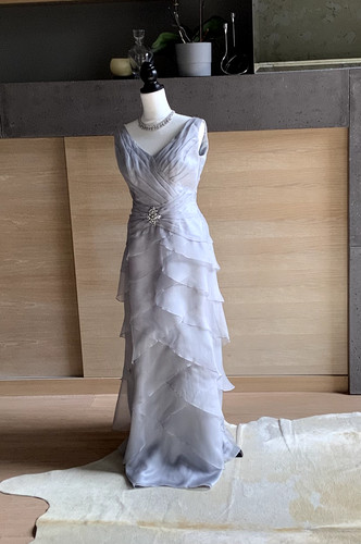 Silvery grey two rosa clara - by,