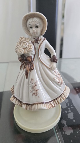 Wind musical lady figurine - musical,