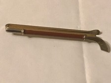 VINTAGE  GOLF CLUB  SPORT GOLD