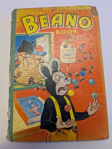 The beano book - beano, d.c