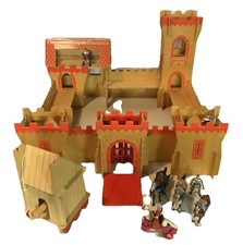 ELC Early learning centre vintage wooden castle, siege engine, knights & horses