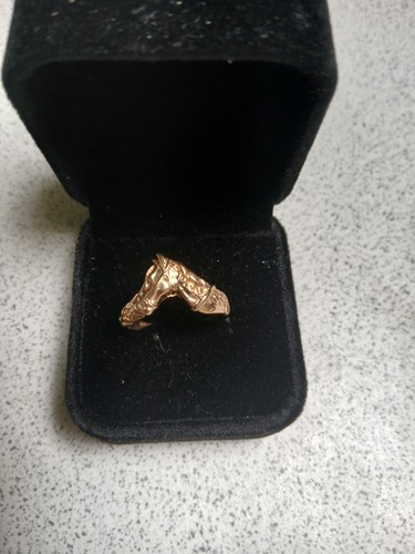 Beautiful 9ct gold - !!,