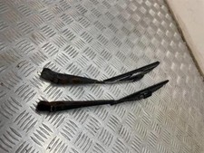 MGB GT 1800 PAIR OF WIPER ARMS