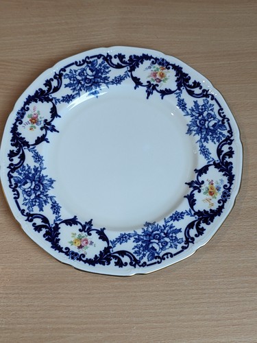 Royal doulton serving - royal,