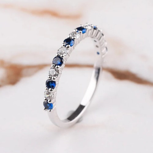 Round blue sapphire - sapphire, diamond