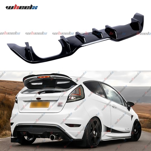 Rear twin exhaust - rear,