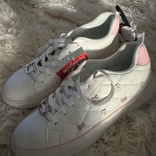 Hello Kitty Sanrio Platform