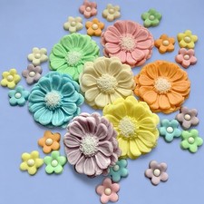 30 Handcrafted Edible Sugar Flowers cake decorations, Pastel Icing For Cupcakes