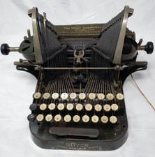 Vintage Oliver No 3 Typewriter