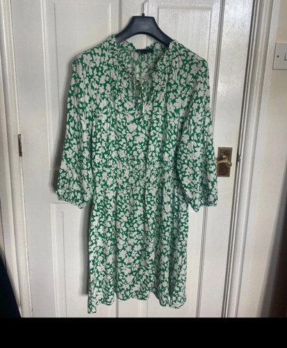 Phase eight green - eight, white