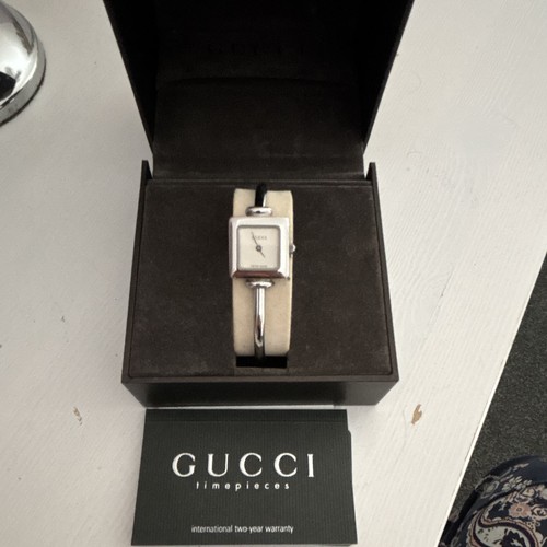 Gucci 1500l quartz silver - gucci, tone