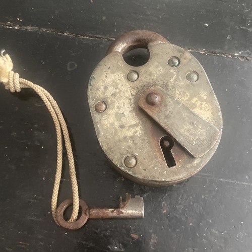 Vintage chubb 869 padlock - vintage,