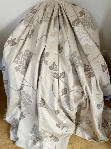 Lovely quality bespoke laura - lovely,
