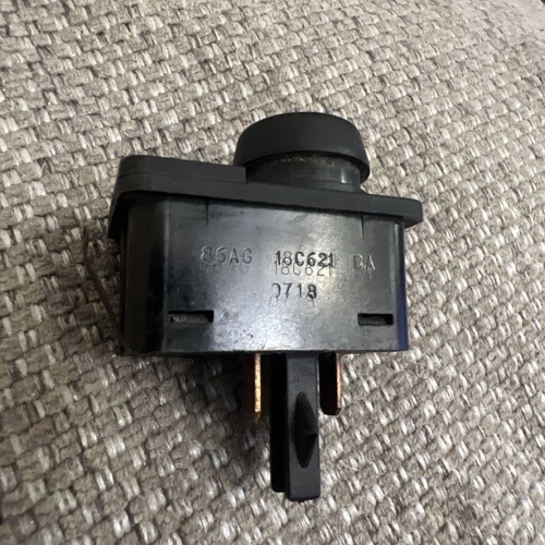 Rear windscreen heated switch - rear,