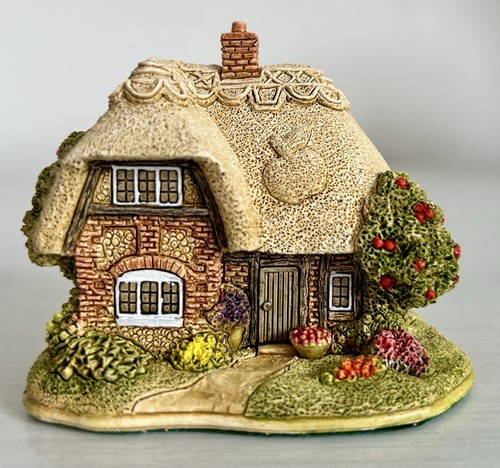 Lilliput lane apple day - a, day"