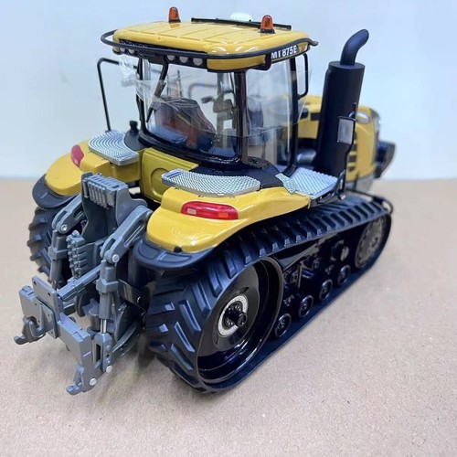 Usk scale challenger - 1/32,