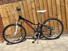 trek mountain bike MT220 24 inch wheel black and white with pink detail 