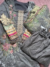 Asian Women's Salwar Kameez