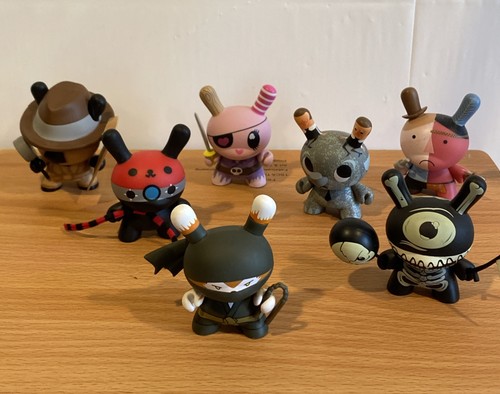 Kidrobot dunny lot vinyl - of,